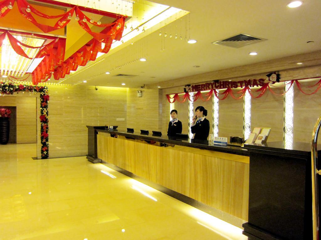 Shenzhen Luohu Railway Station Hotel - Commercial Building Bagian luar foto