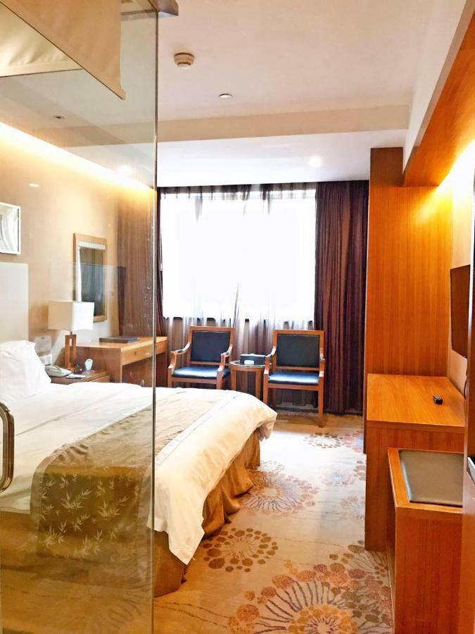 Shenzhen Luohu Railway Station Hotel - Commercial Building Bagian luar foto